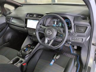 2022 Nissan Leaf - Thumbnail
