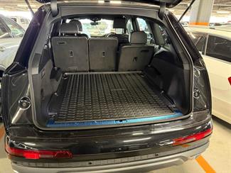 2020 Audi Q7 - Thumbnail