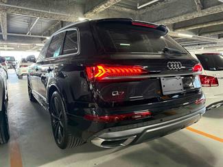 2020 Audi Q7 - Thumbnail