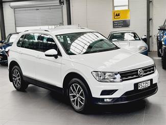 2017 Volkswagen Tiguan - Thumbnail