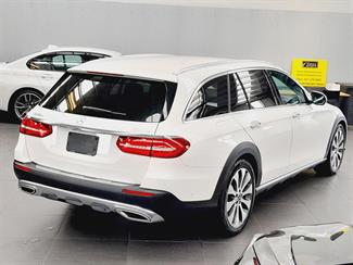 2018 Mercedes-Benz E 220 - Thumbnail