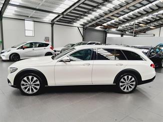 2018 Mercedes-Benz E 220 - Thumbnail