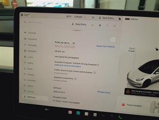 2023 Tesla Model 3 - Thumbnail