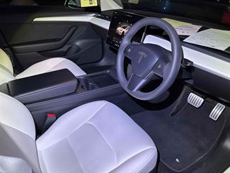 2023 Tesla Model 3 - Thumbnail