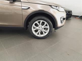 2015 Land Rover Discovery Sport - Thumbnail