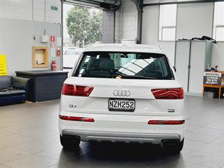 2016 Audi Q7 - Thumbnail