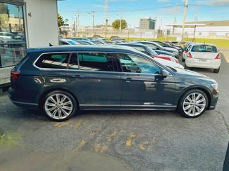 2016 Volkswagen Passat - Thumbnail
