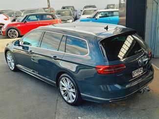 2016 Volkswagen Passat - Thumbnail