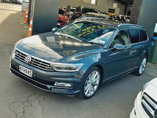 2016 Volkswagen Passat - Thumbnail
