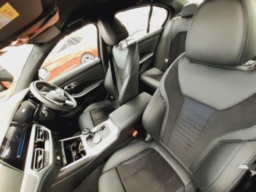 2019 BMW 330e