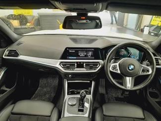 2019 BMW 330e - Thumbnail
