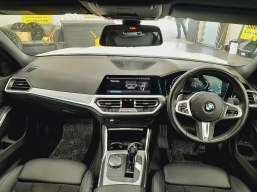 2019 BMW 330e