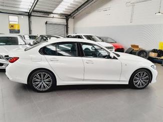 2019 BMW 330e - Thumbnail