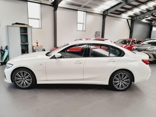 2019 BMW 330e