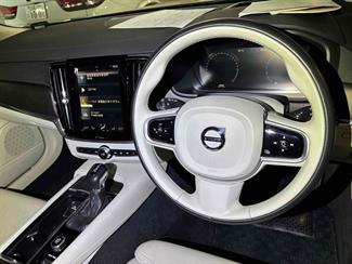 2018 Volvo V90 - Thumbnail