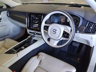 2018 Volvo V90 - Thumbnail