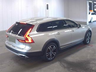 2018 Volvo V90 - Thumbnail