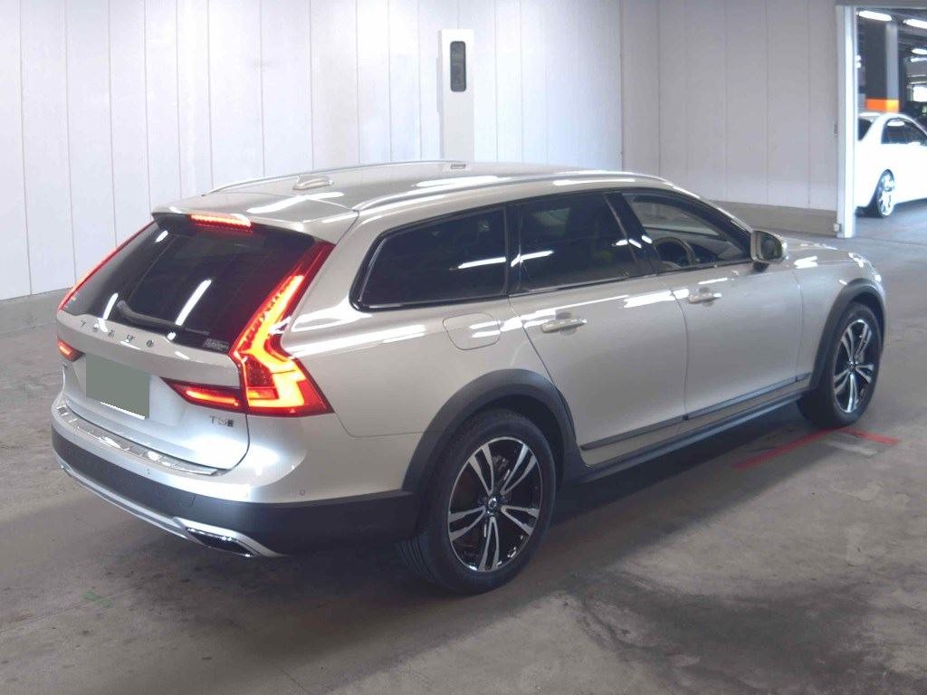 2018 Volvo V90