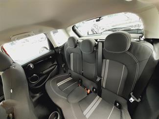 2015 Mini Cooper - Thumbnail