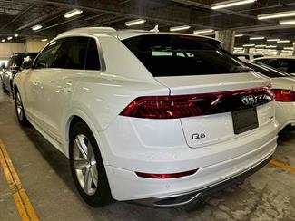 2019 Audi Q8 - Thumbnail