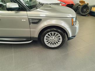 2010 Land Rover Range Rover Sport - Thumbnail