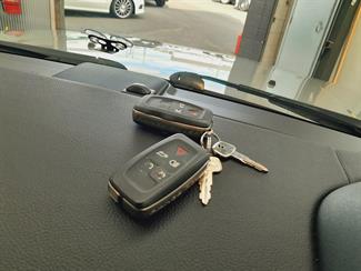 2010 Land Rover Range Rover Sport - Thumbnail