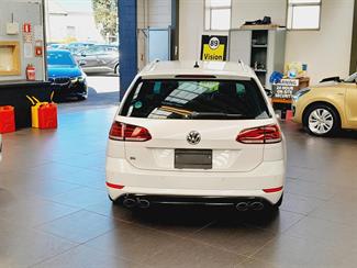 2018 Volkswagen Golf R - Thumbnail