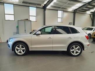 2009 Audi Q5 - Thumbnail