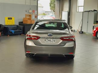 2021 Toyota Camry - Thumbnail