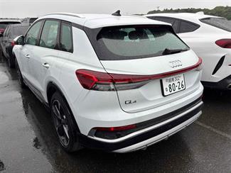 2022 Audi Q4 - Thumbnail
