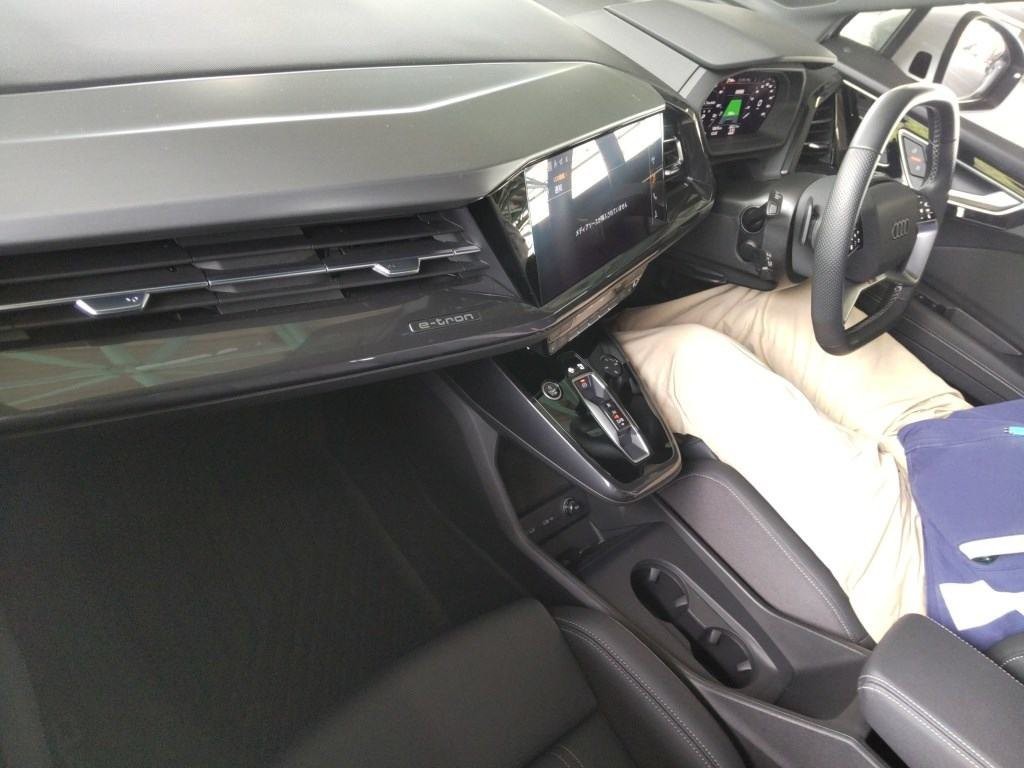 2022 Audi Q4