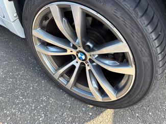 2017 BMW X6 - Thumbnail