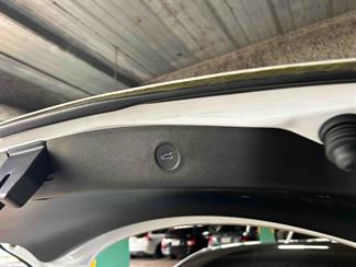 2022 Tesla Model 3 - Thumbnail