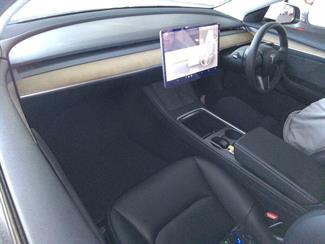 2022 Tesla Model 3 - Thumbnail