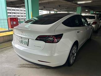 2022 Tesla Model 3 - Thumbnail