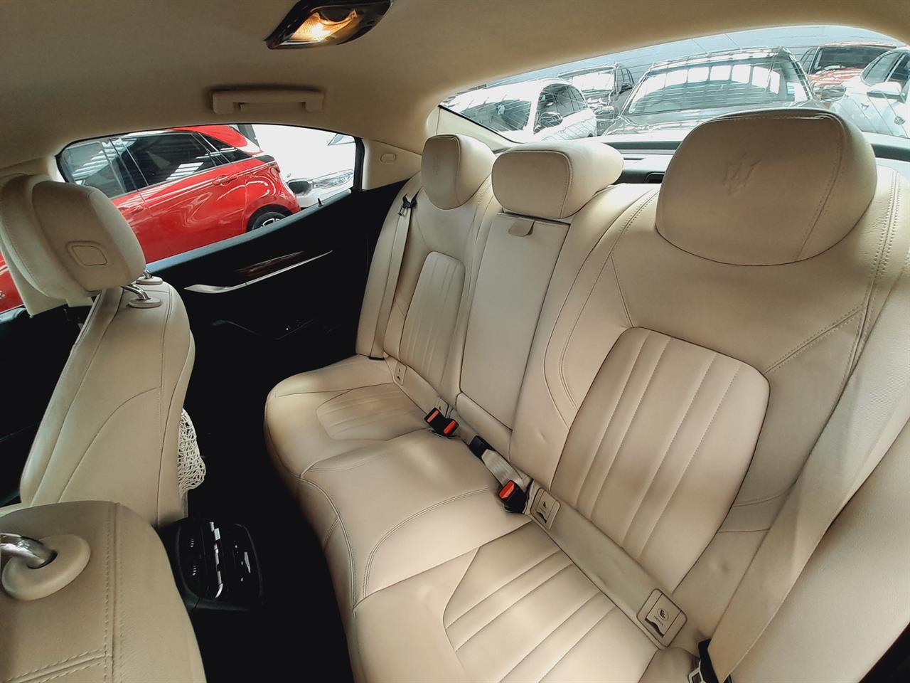 2015 Maserati Ghibli