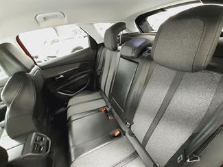 2018 Peugeot 3008 - Thumbnail