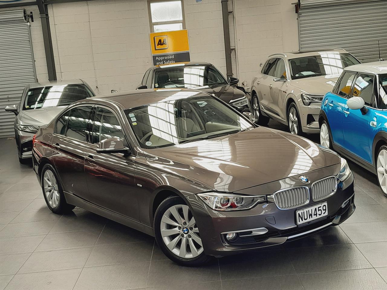 2012 BMW 320i