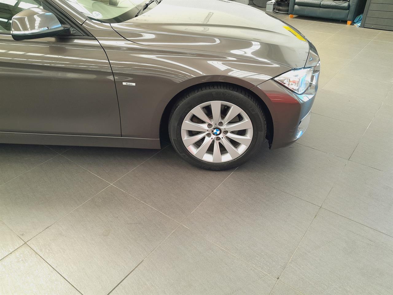 2012 BMW 320i
