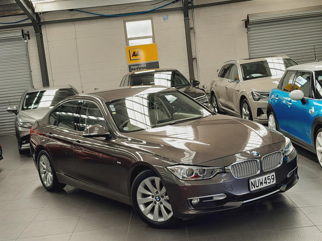 2012 BMW 320i