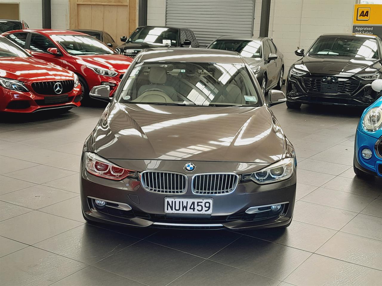2012 BMW 320i