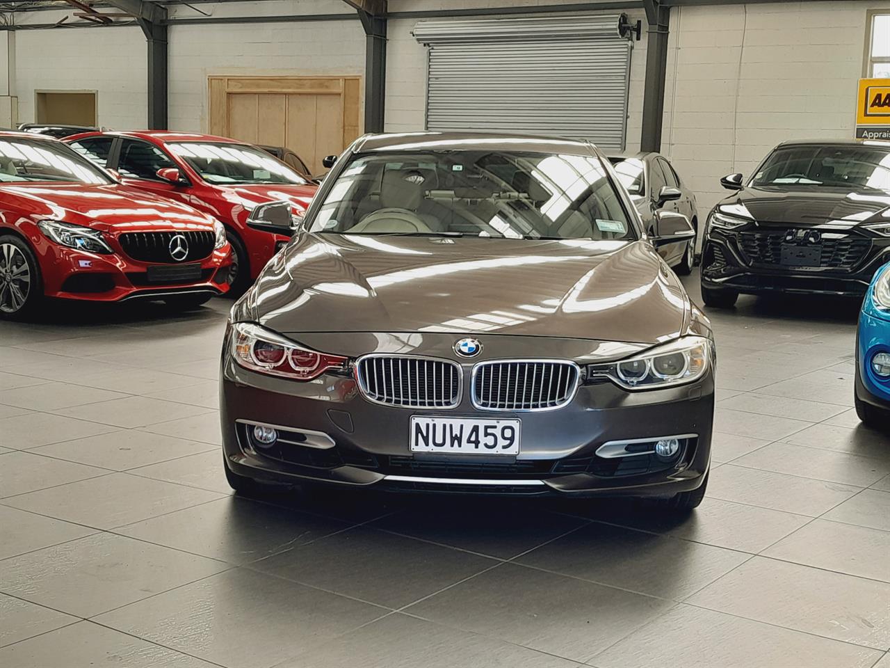 2012 BMW 320i