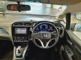 2015 Honda Shuttle - Thumbnail