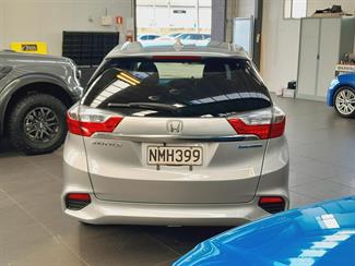 2015 Honda Shuttle - Thumbnail