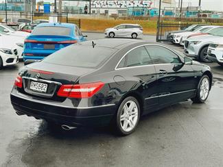 2012 Mercedes-Benz E 350 - Thumbnail