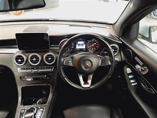 2016 Mercedes-Benz GLC 250 - Thumbnail