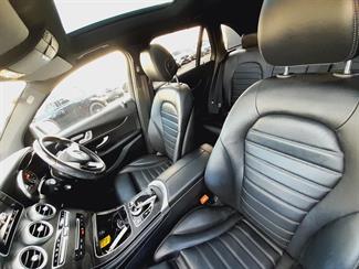 2016 Mercedes-Benz GLC 250 - Thumbnail