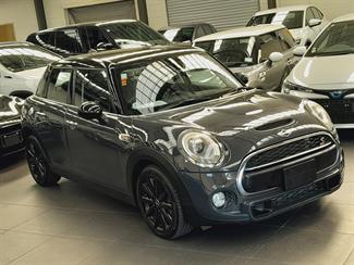 2017 Mini Cooper - Thumbnail