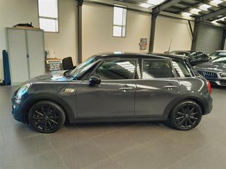 2017 Mini Cooper - Thumbnail