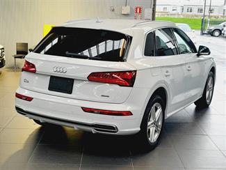 2020 Audi Q5 - Thumbnail